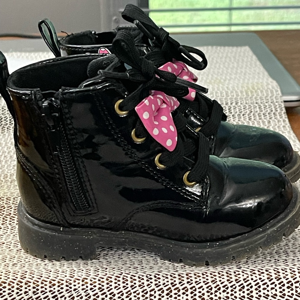 Minnie girl toddler patent leather boots size 7, good condition, pre-owned - Picture 4 of 5